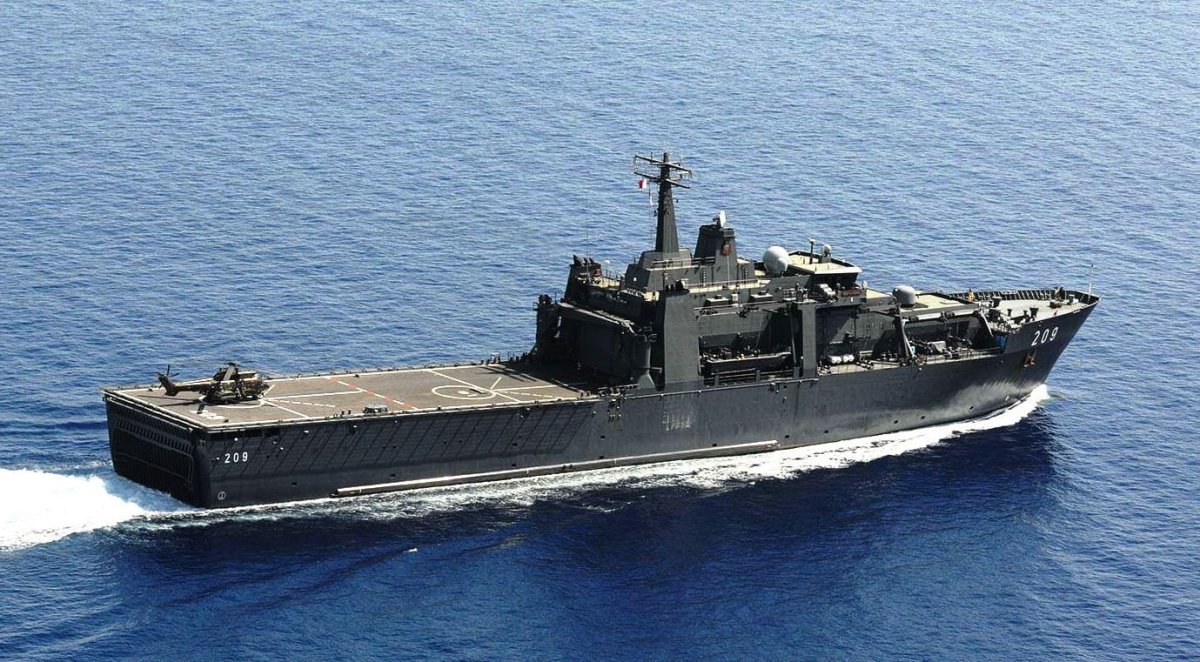 Корабль ДВКД Эндьюранс ВМС Сингапура