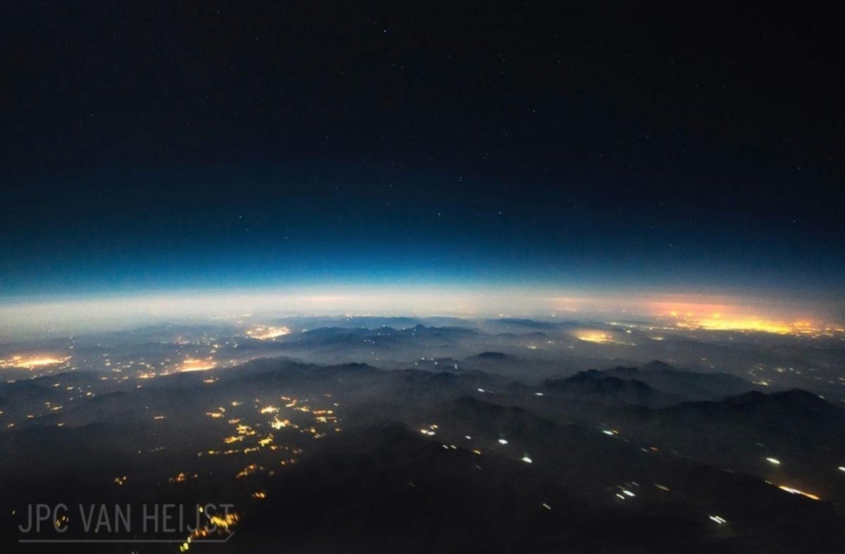 Ночное небо с самолета