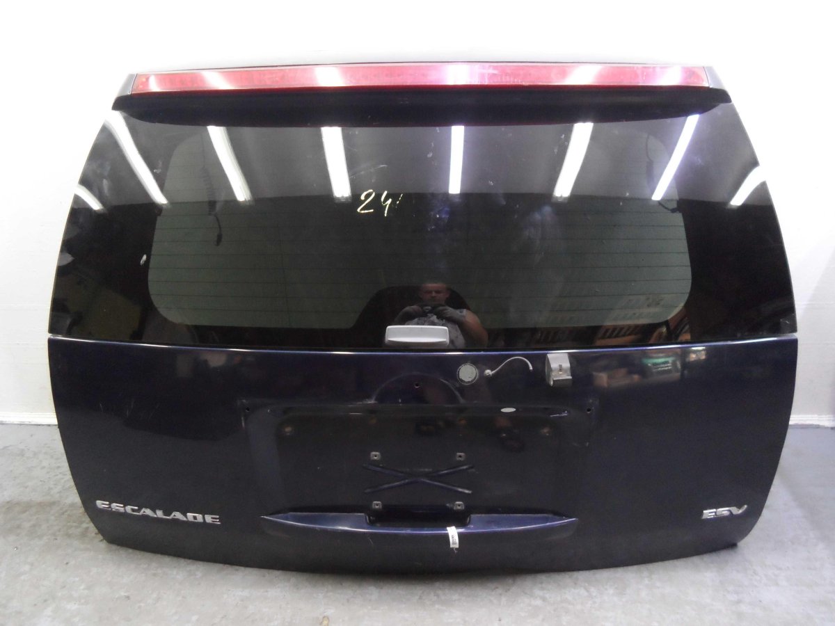 Крышка багажника Кадиллак Эскалейд 4