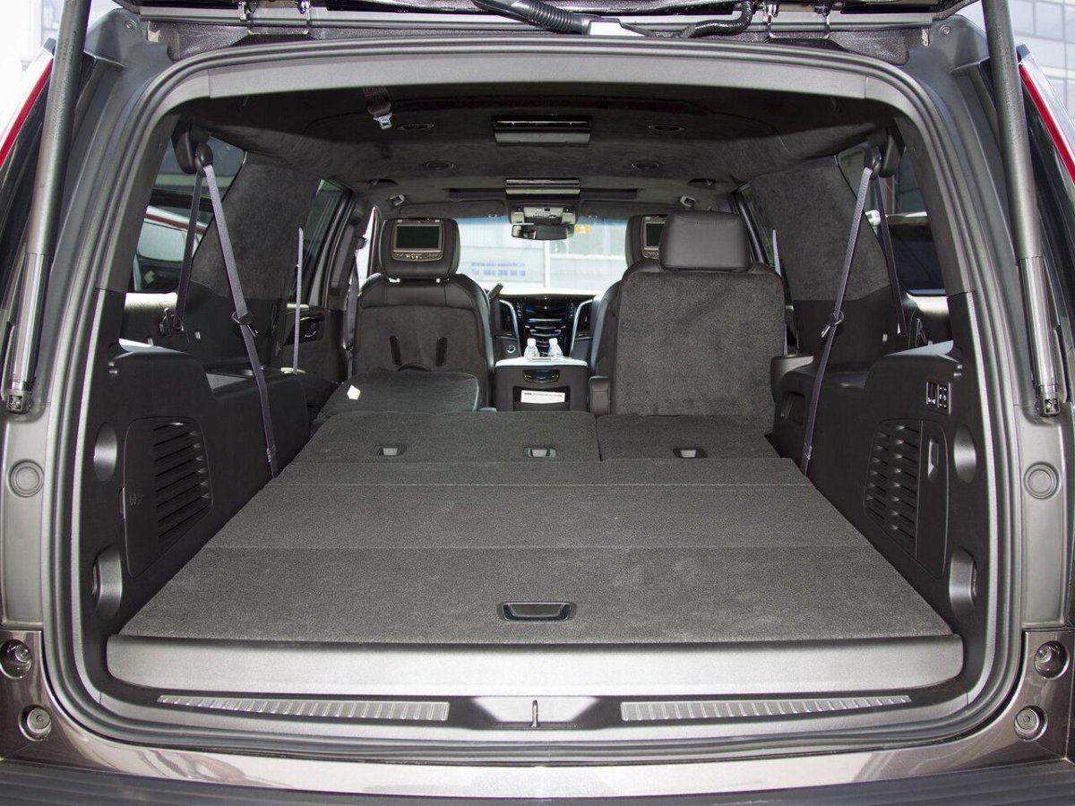 Cadillac Escalade ESV багажник
