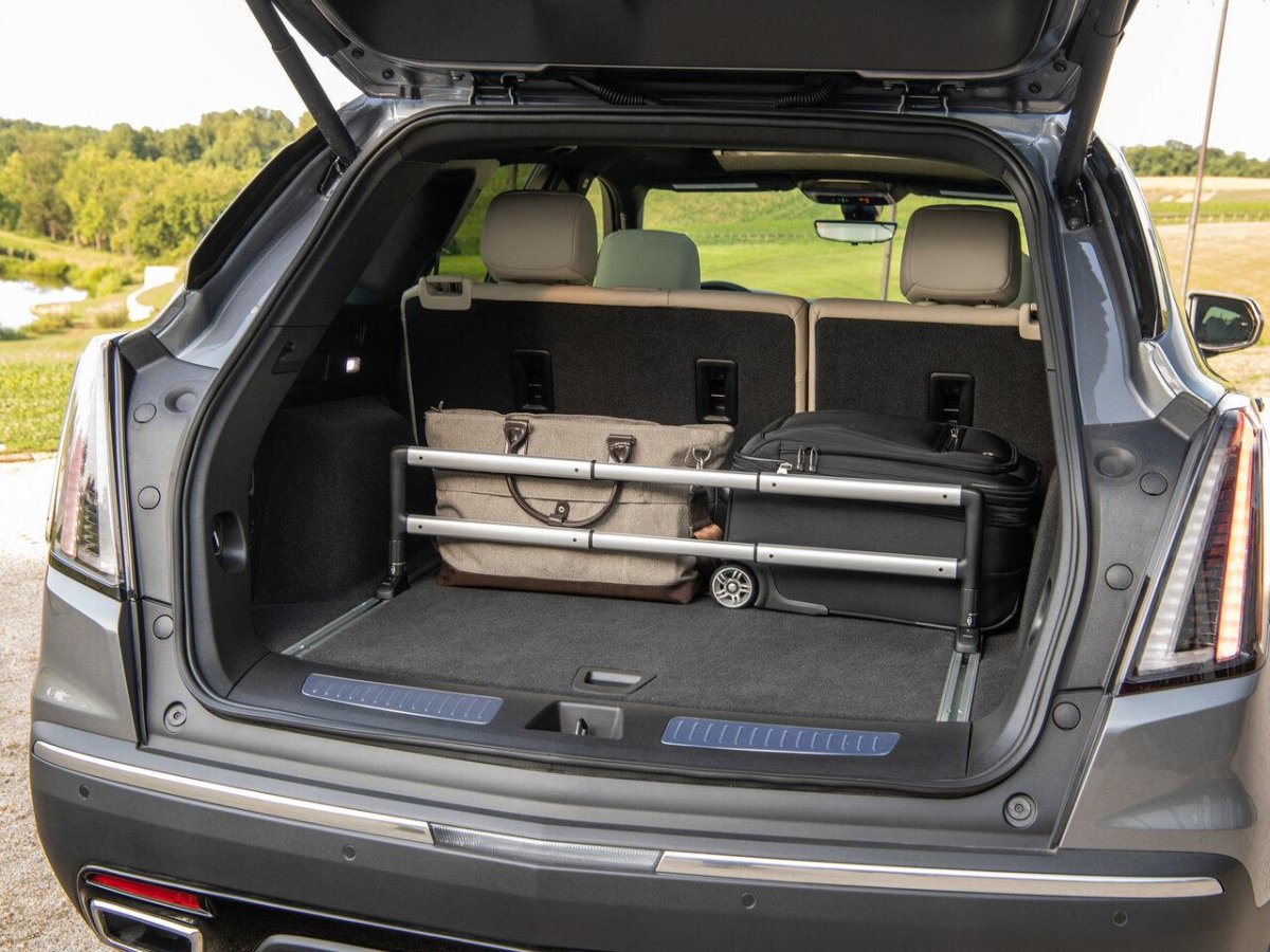 Cadillac xt5 багажник