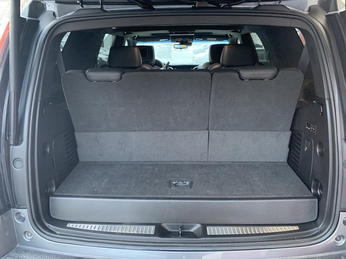 Кадиллак Эскалейд 4 багажник