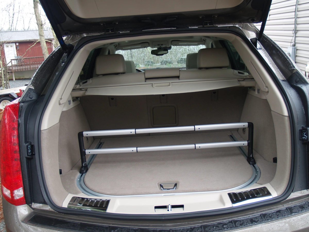 Cadillac SRX 2008 багажник