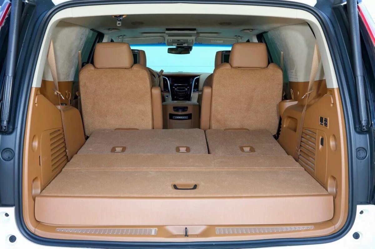 Кадиллак Эскалейд багажник