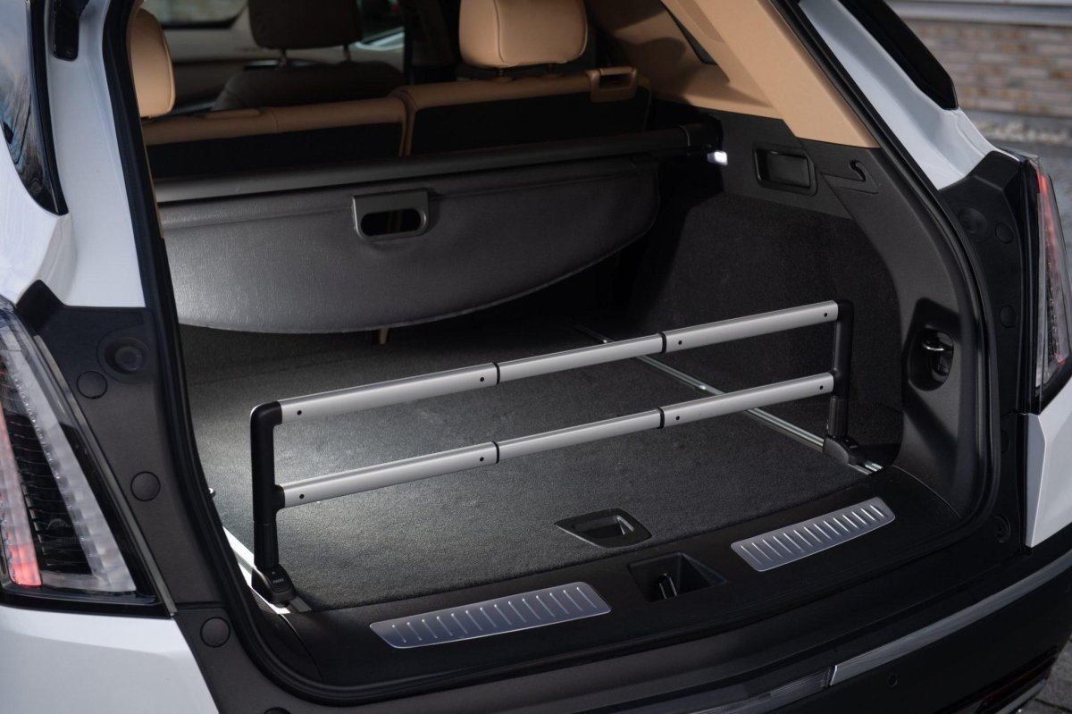 Cadillac xt5 багажник