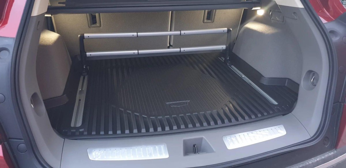 Cadillac xt5 багажник