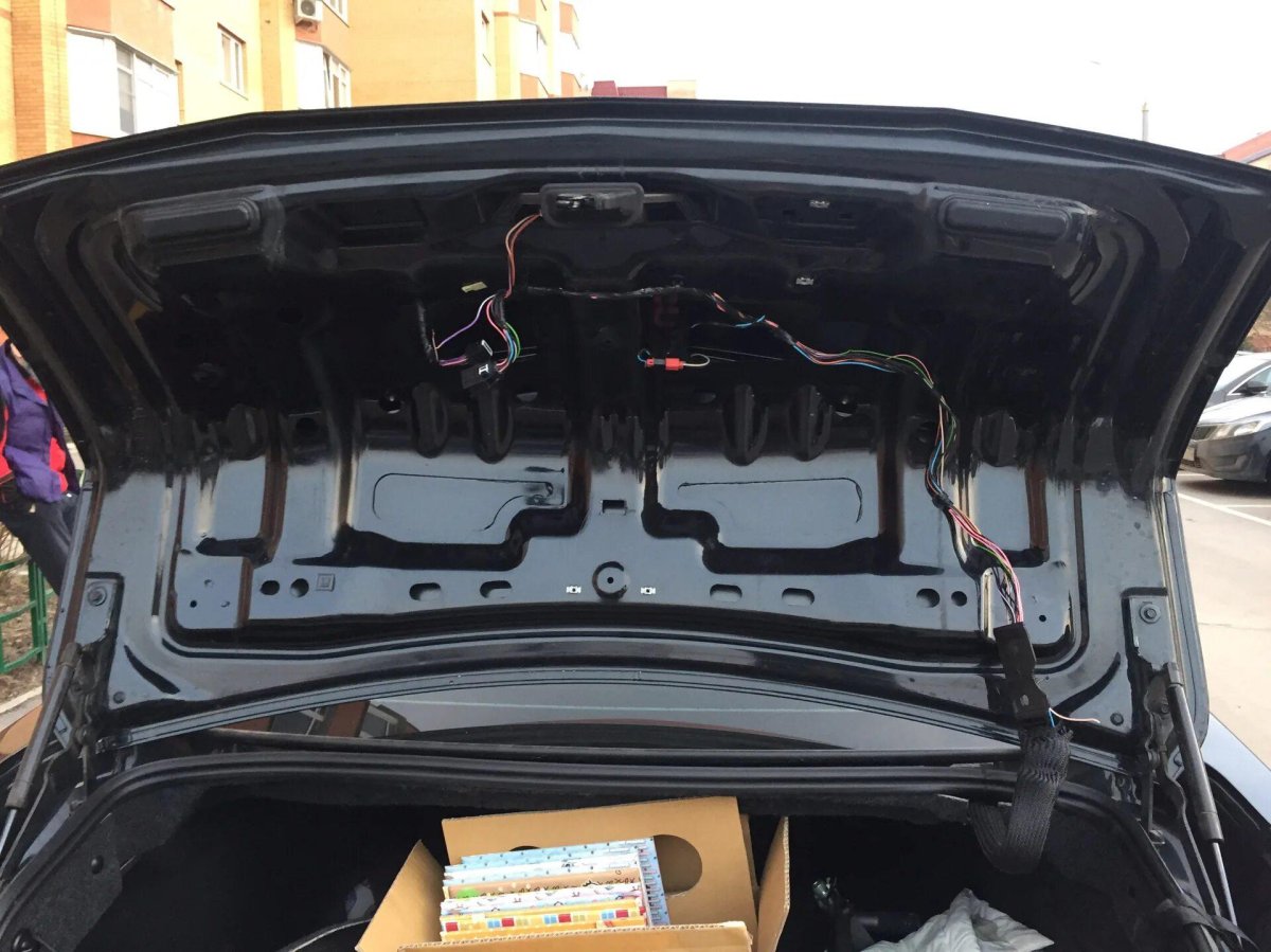 Аварийный трос открытия багажника Cadillac CTS 3