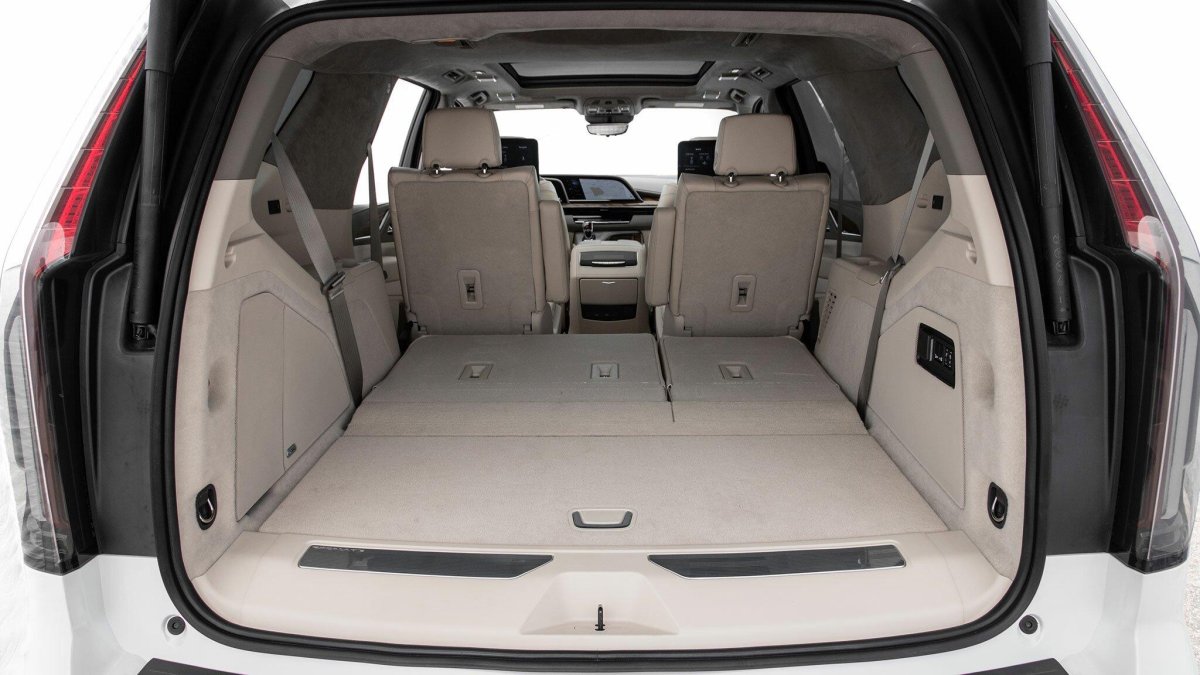Cadillac Escalade 2021 багажник