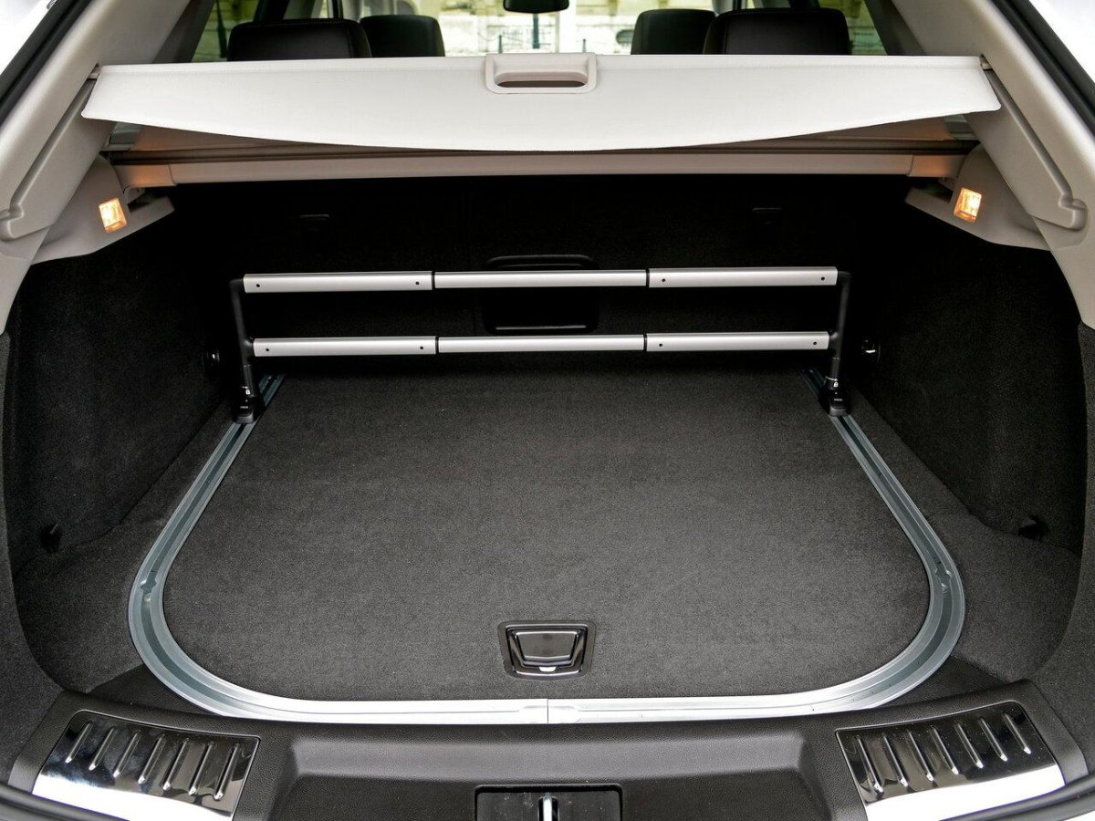 Cadillac SRX 2012 багажник