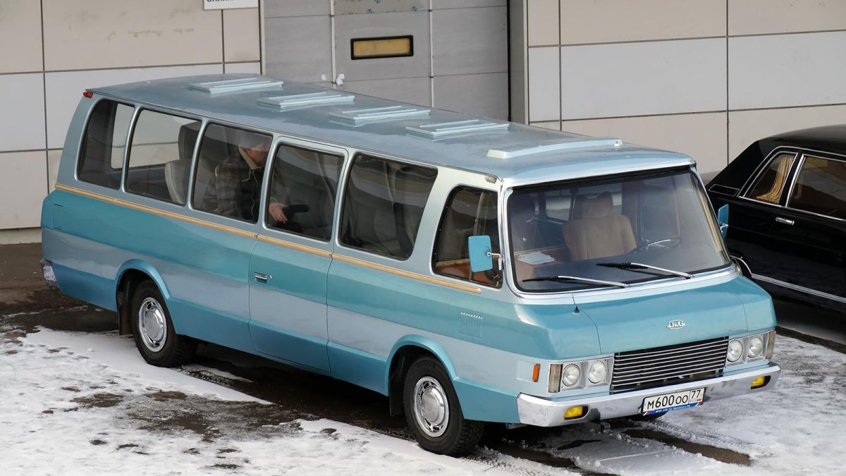 ЗИЛ-118 Юность