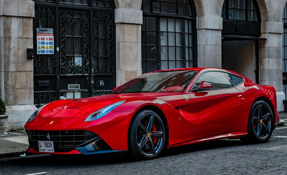 Феррари f12 Berlinetta