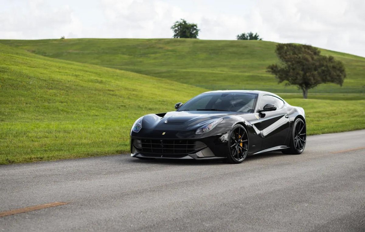 Ferrari f12 Berlinetta Black