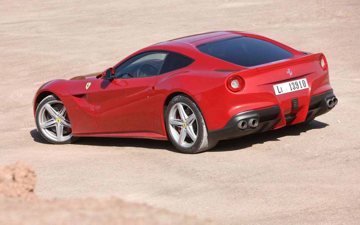 Феррари Ferrari f12berlinetta