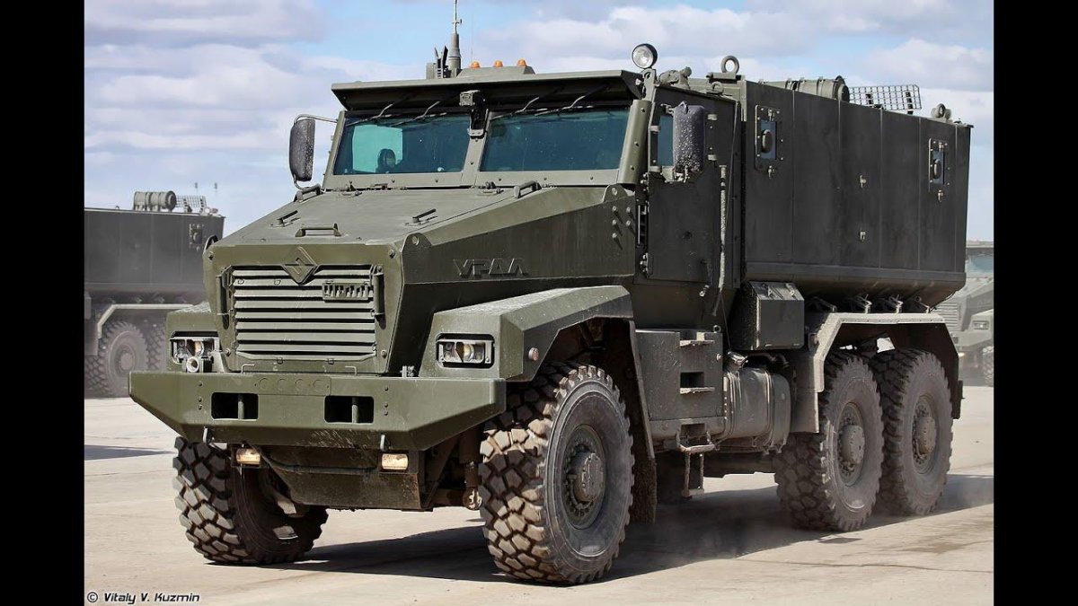 Бронеавтомобиль Тайфун Урал 63095