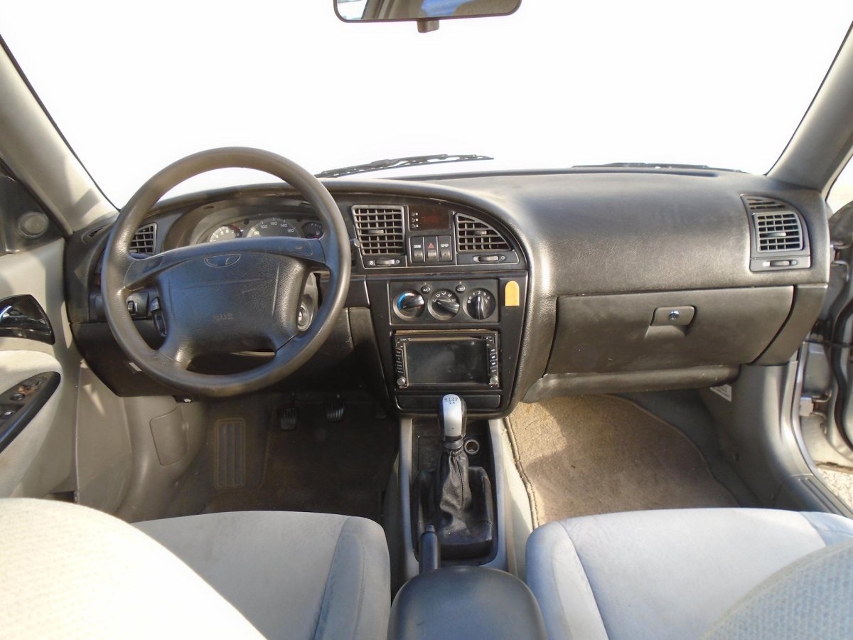 Дэу Нубира 2000 салон