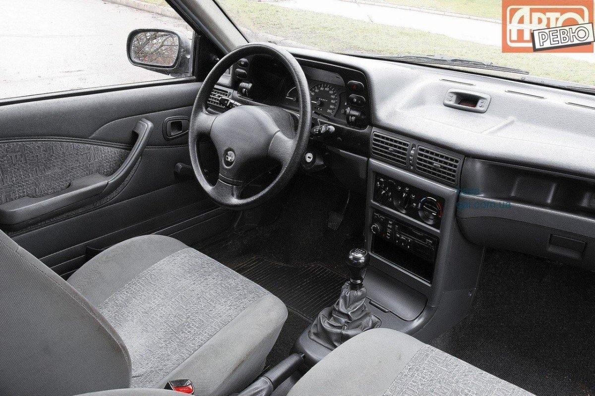 Daewoo Nexia 1 салон