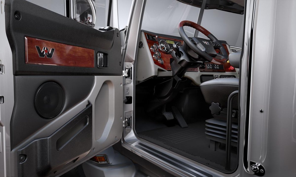 Western Star 5700xe кабина