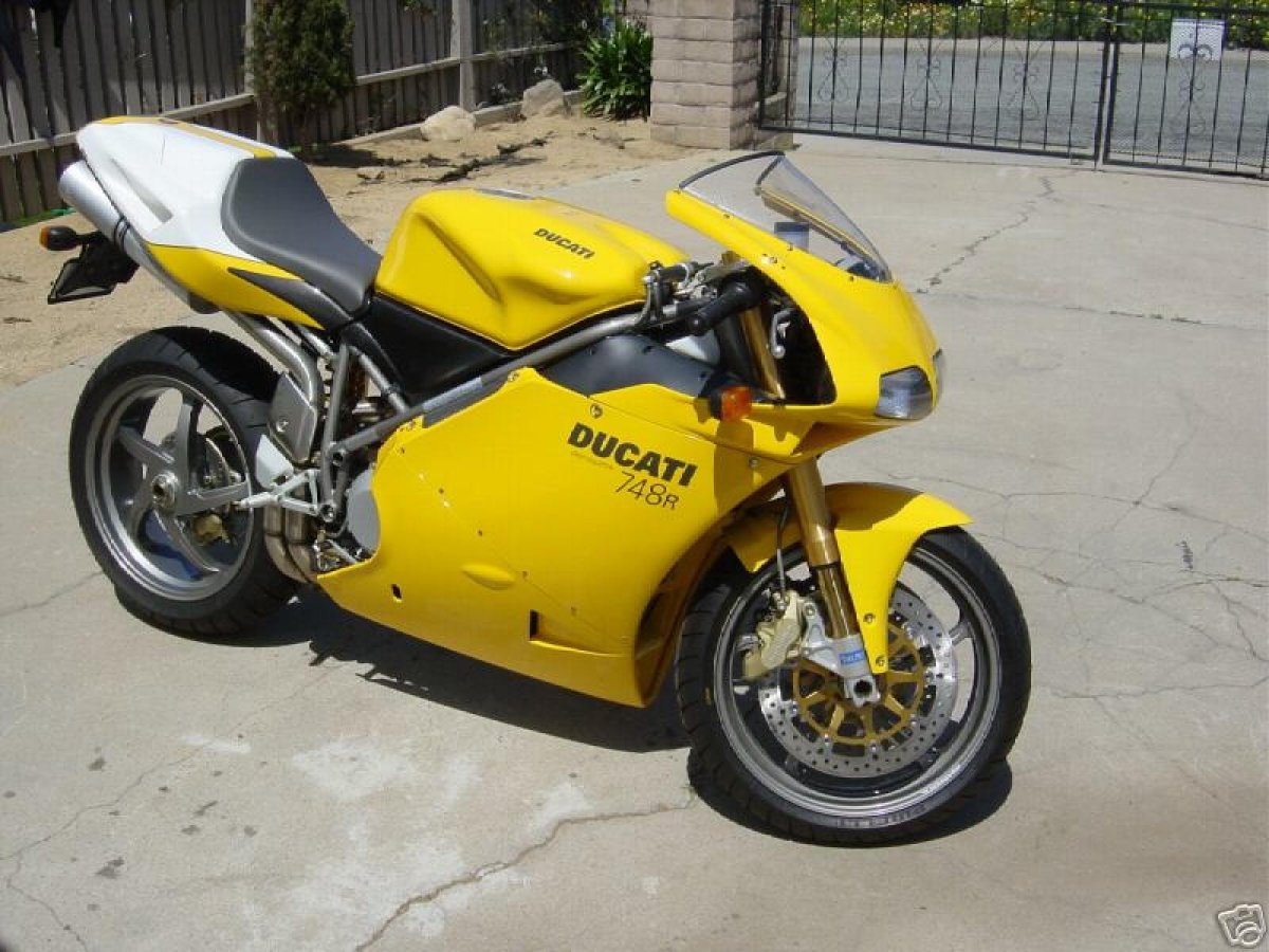 Ducati 748