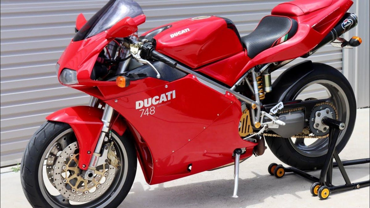 Ducati 748
