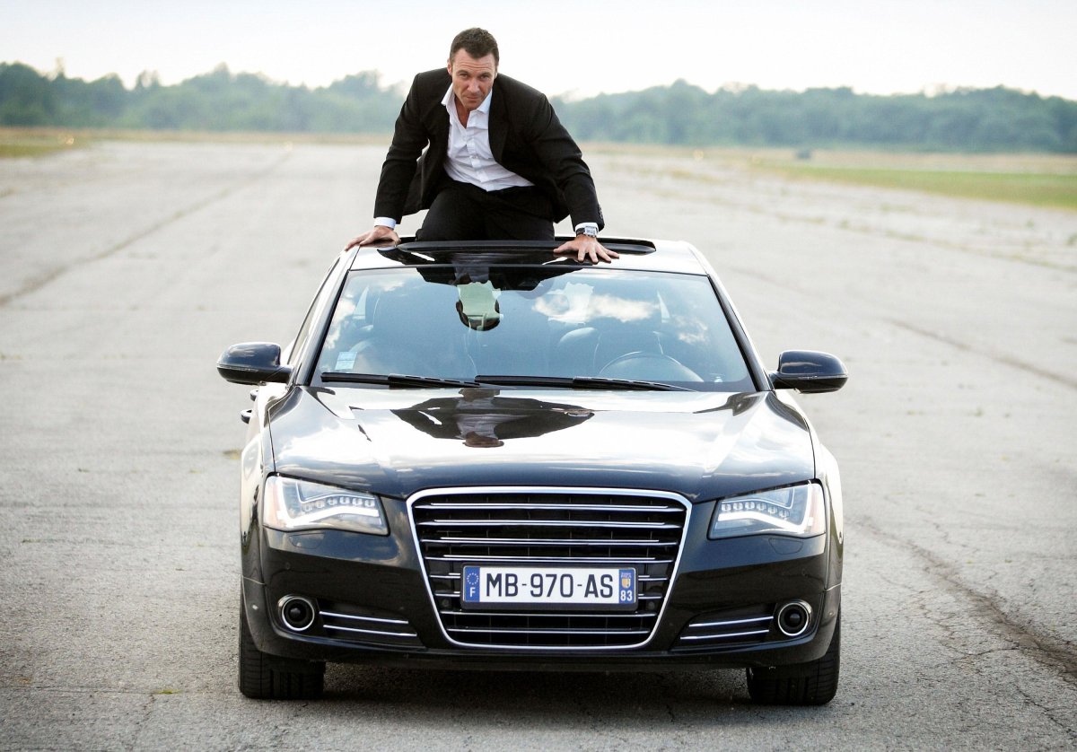 Audi a8 перевозчик