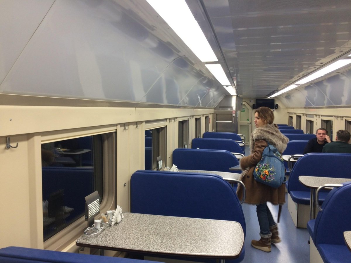 Поезд 018а Карелия двухэтажный