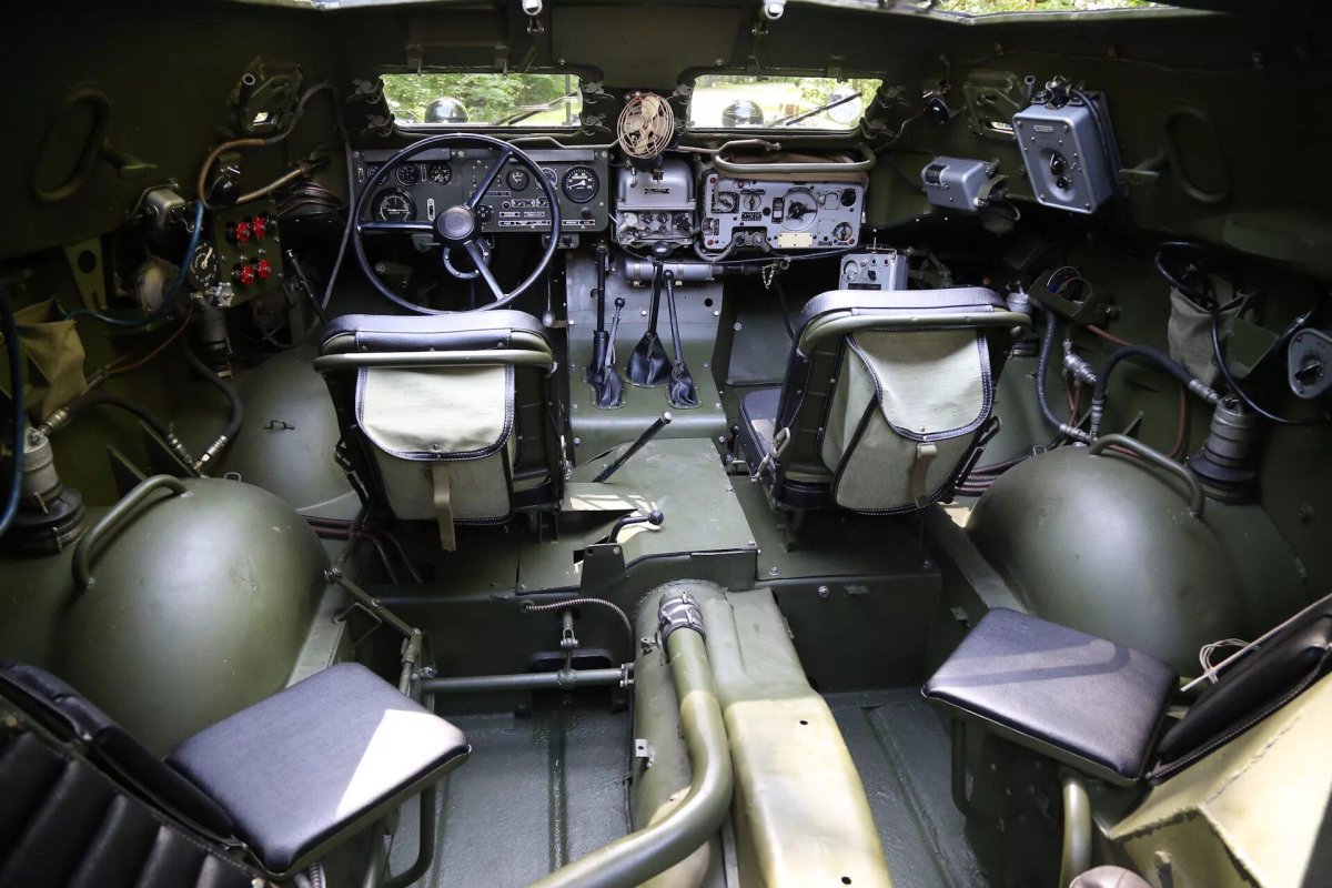 БРДМ 2 салон