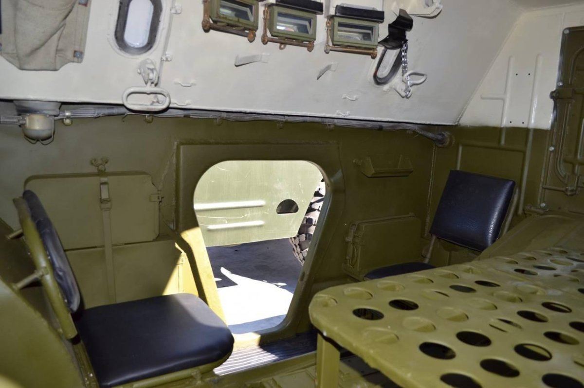 БТР 80 салон