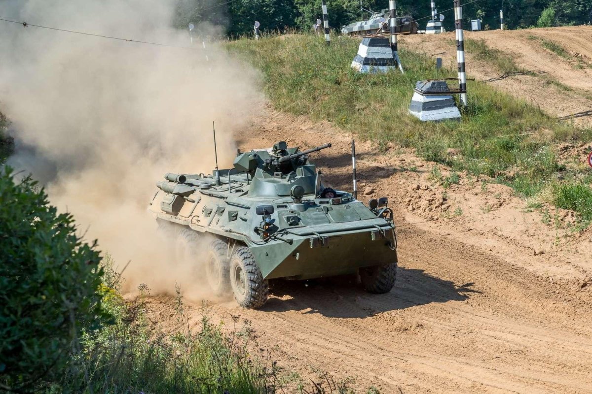 БТР-82 бронетранспортёр