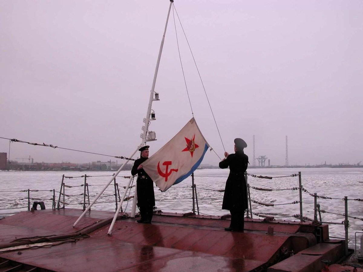 Флаги и гюйс ВМФ РФ