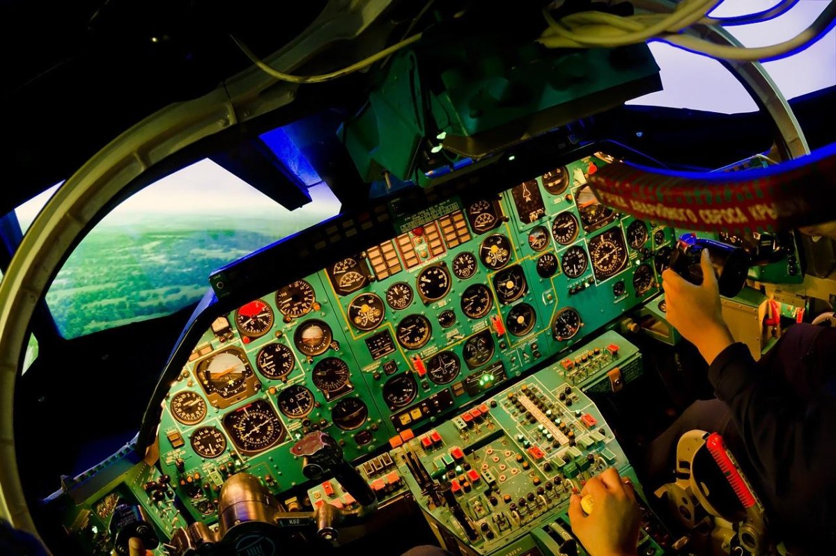 Кабина штурмана ту 22м3