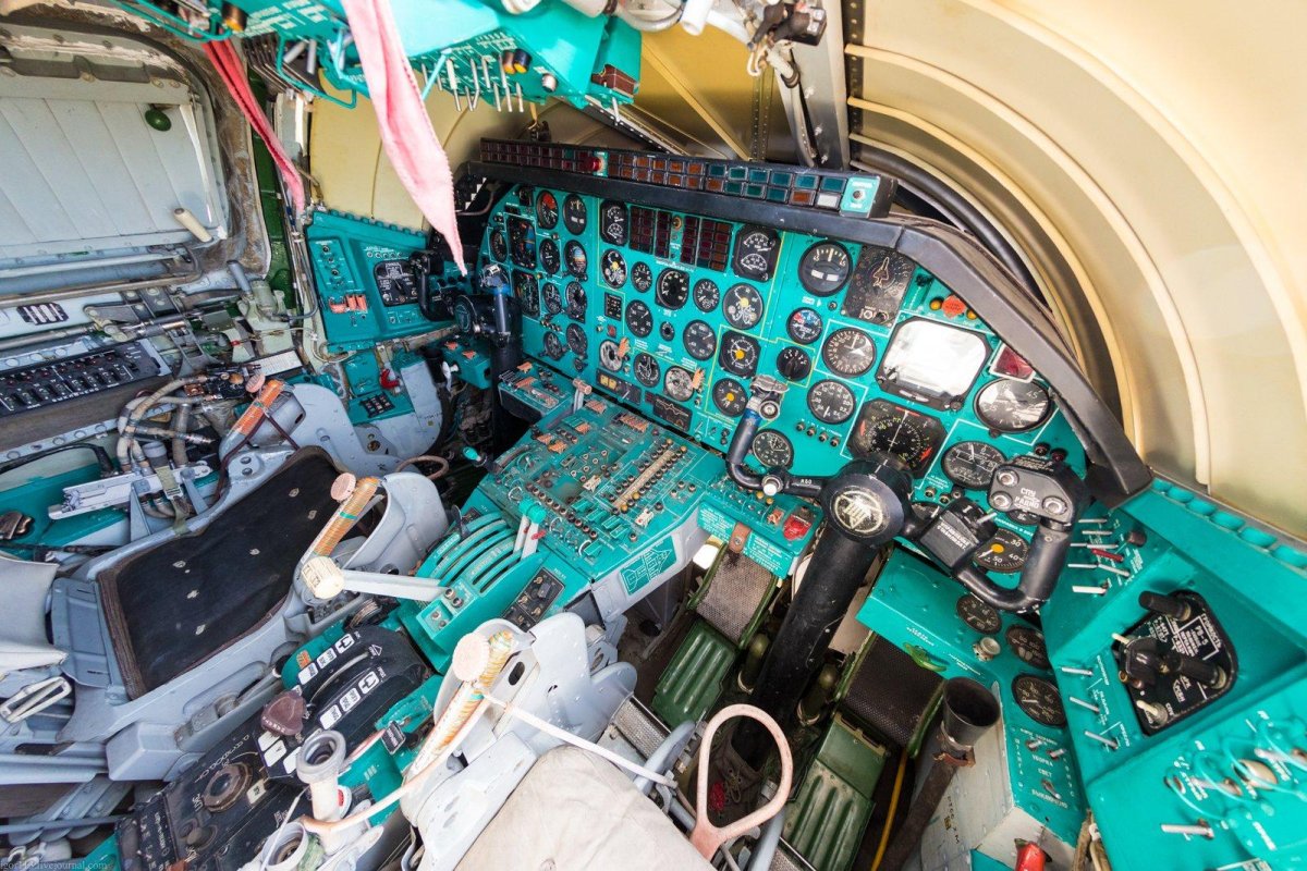 Ту 22 кабина