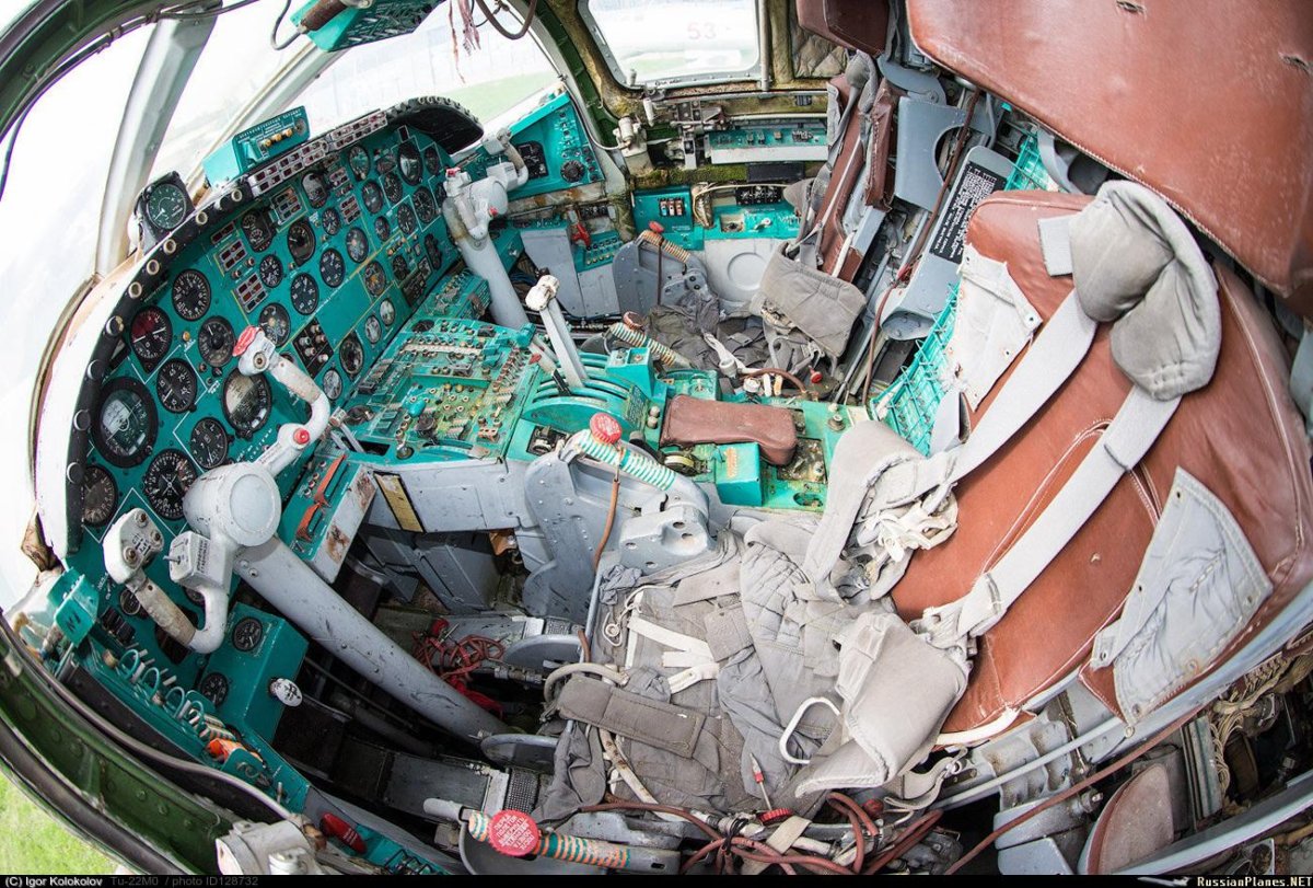 Ту 22 кабина