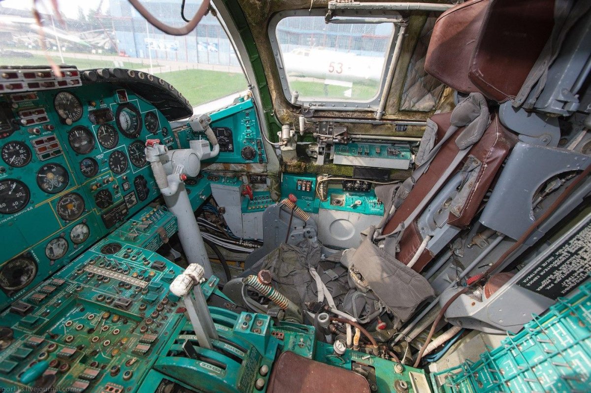 Ту 22 кабина