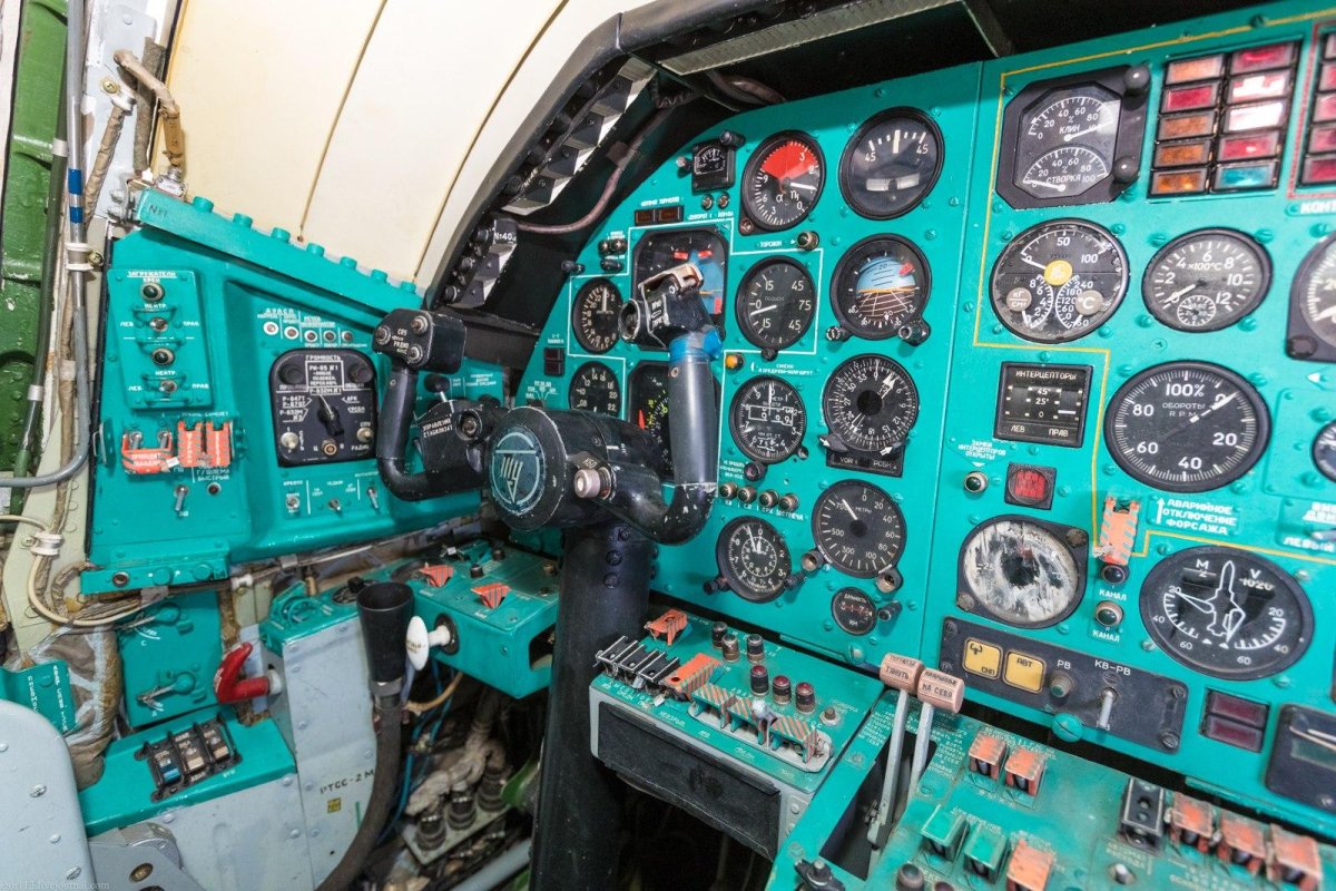 Ту-22 кабина штурмана