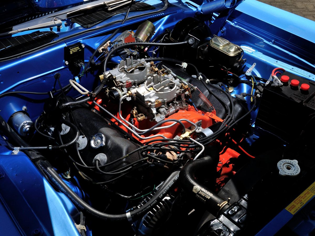 Plymouth CUDA двигатель