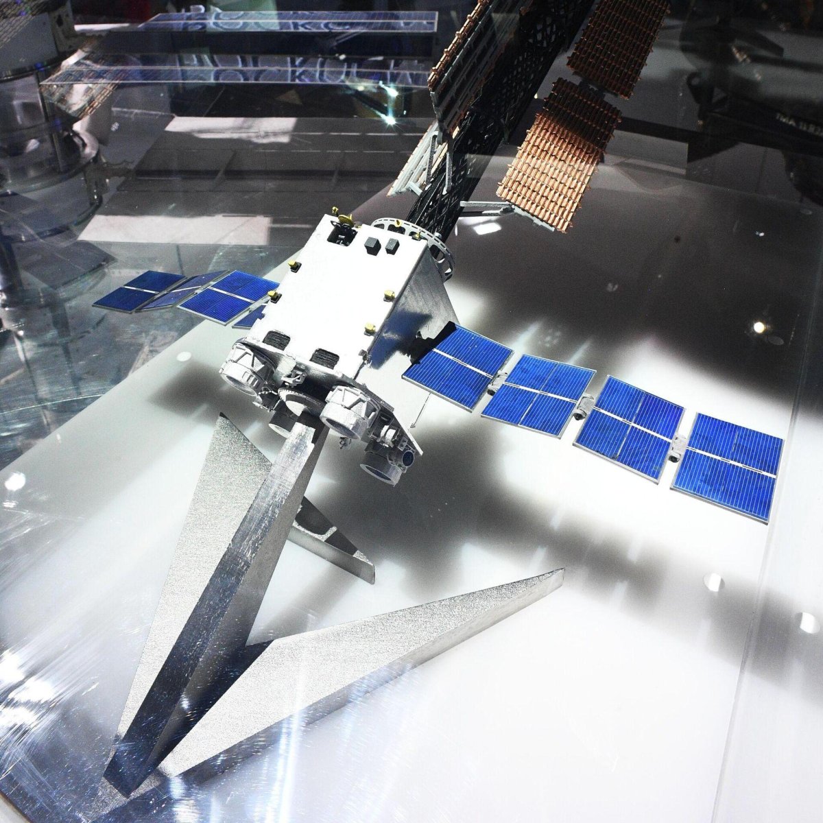 Ядерный буксир Зевс