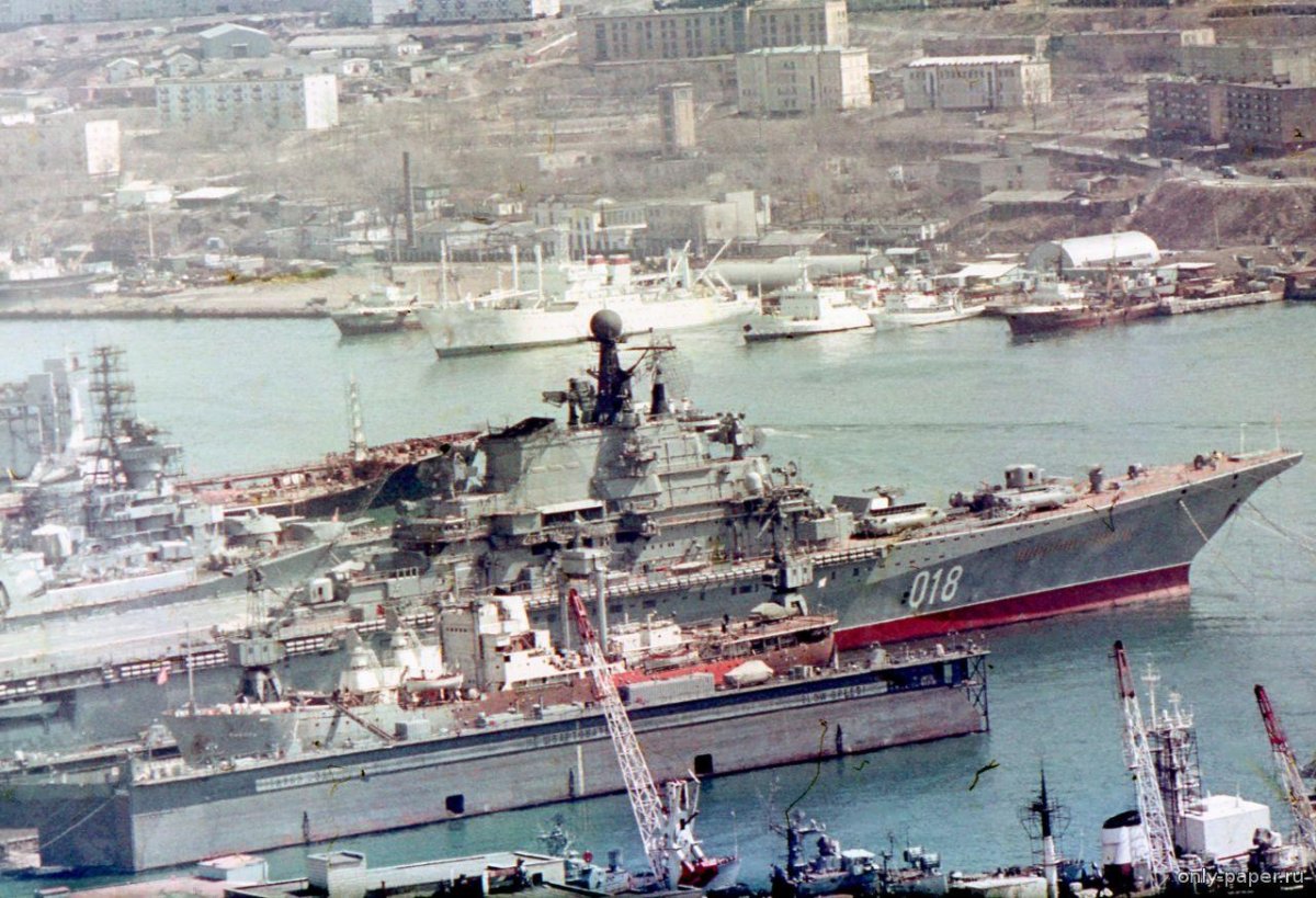 Тяжелый авианесущий крейсер проекта 11433 "Новороссийск".