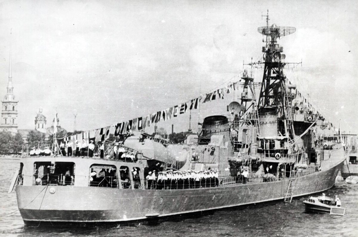 Зоркий эсминец, 1960