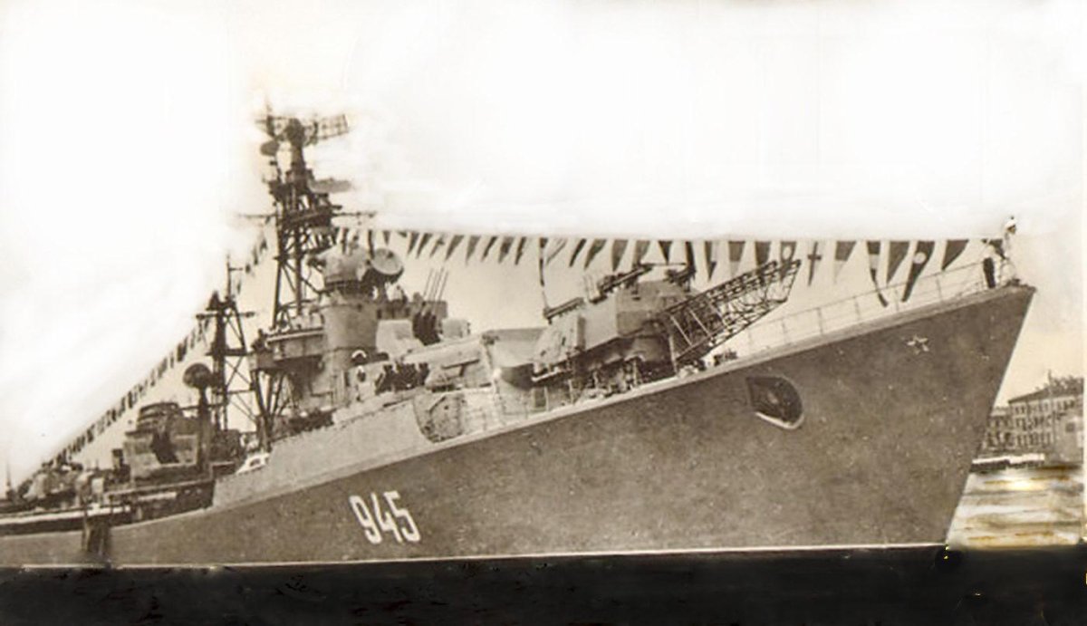 Эсминец проекта 57 бис гневный