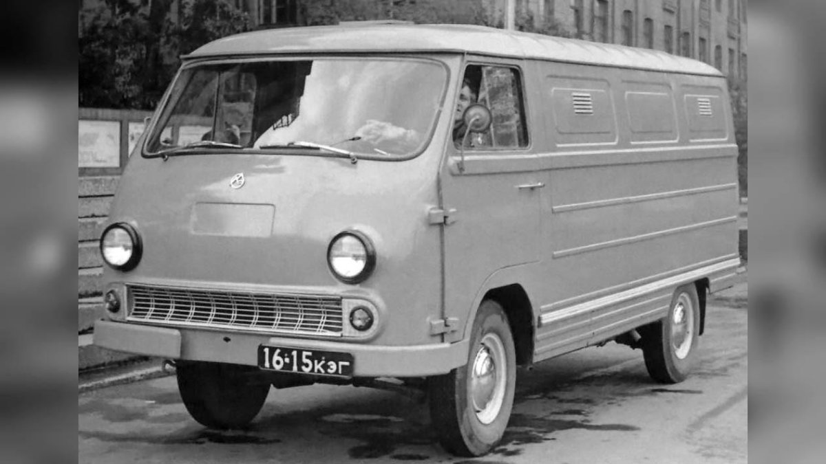 РАФ-977 И ЕРАЗ-762