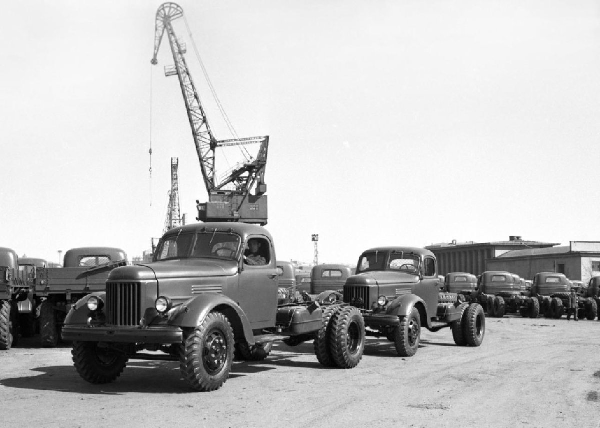 ЗИЛ 164 седельный тягач