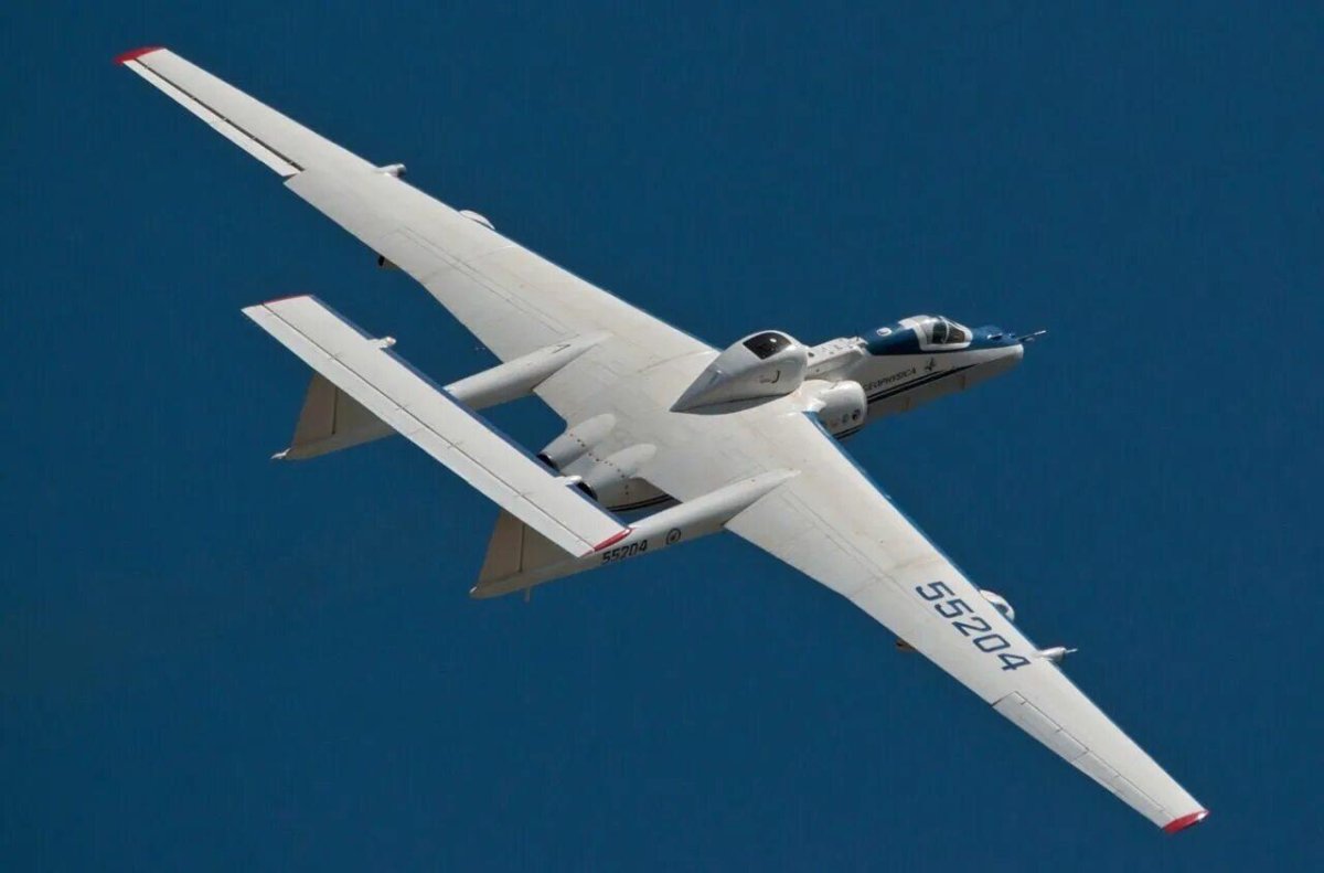 Самолёт геофизика м-55