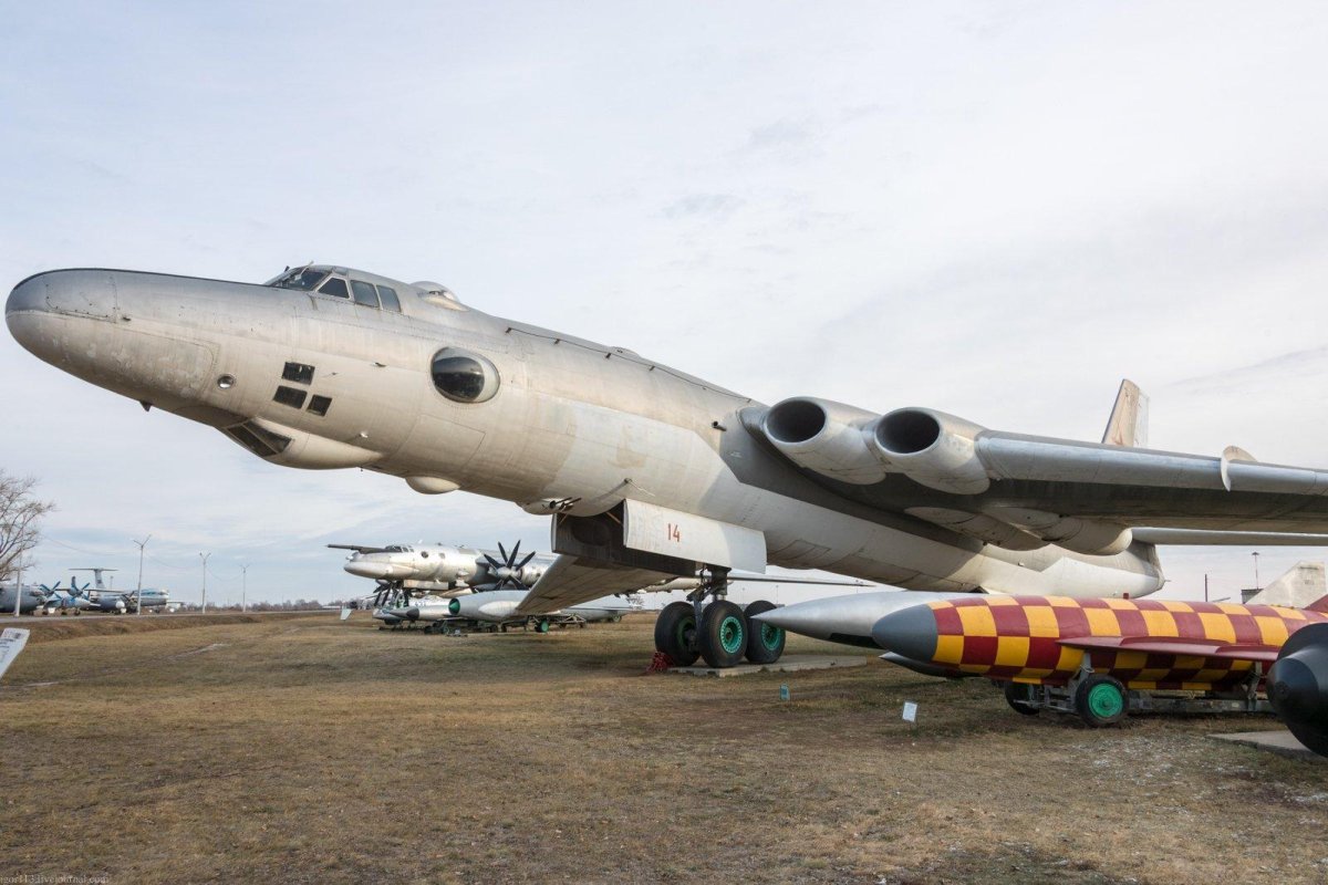 Бомбардировщик Мясищева м-4