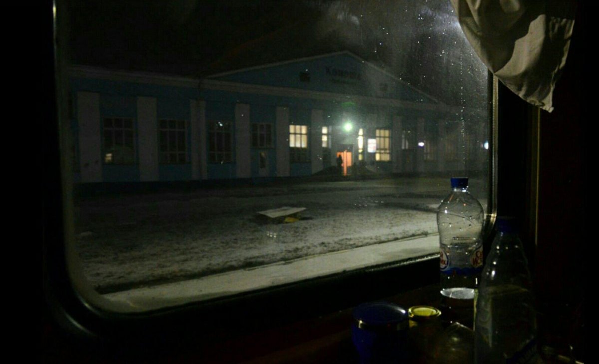 Окно поезда ночью