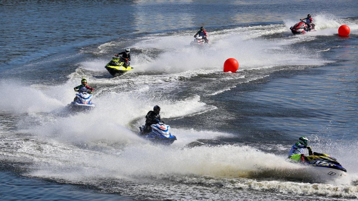Гонки на гидроциклах