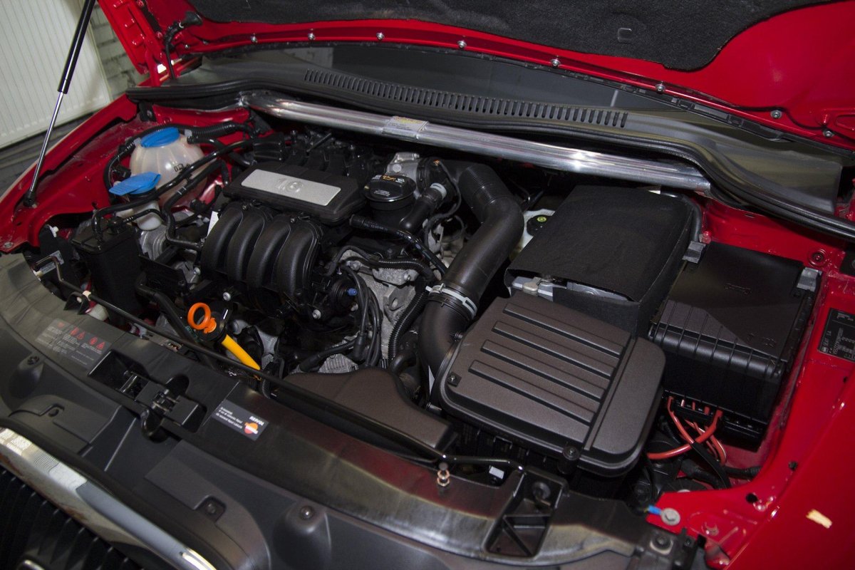 Моторный отсек Seat