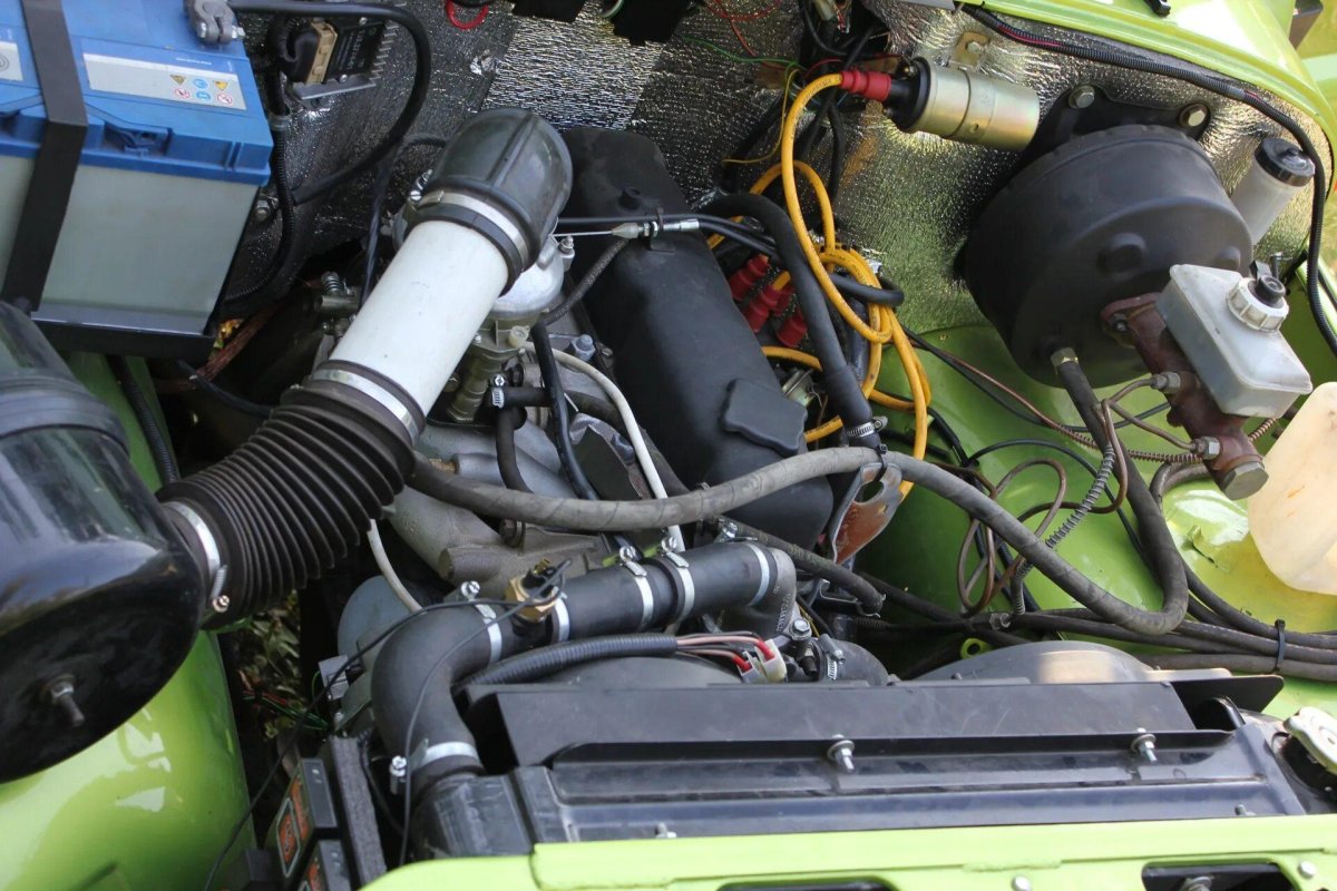 Моторный отсек УАЗ 3151