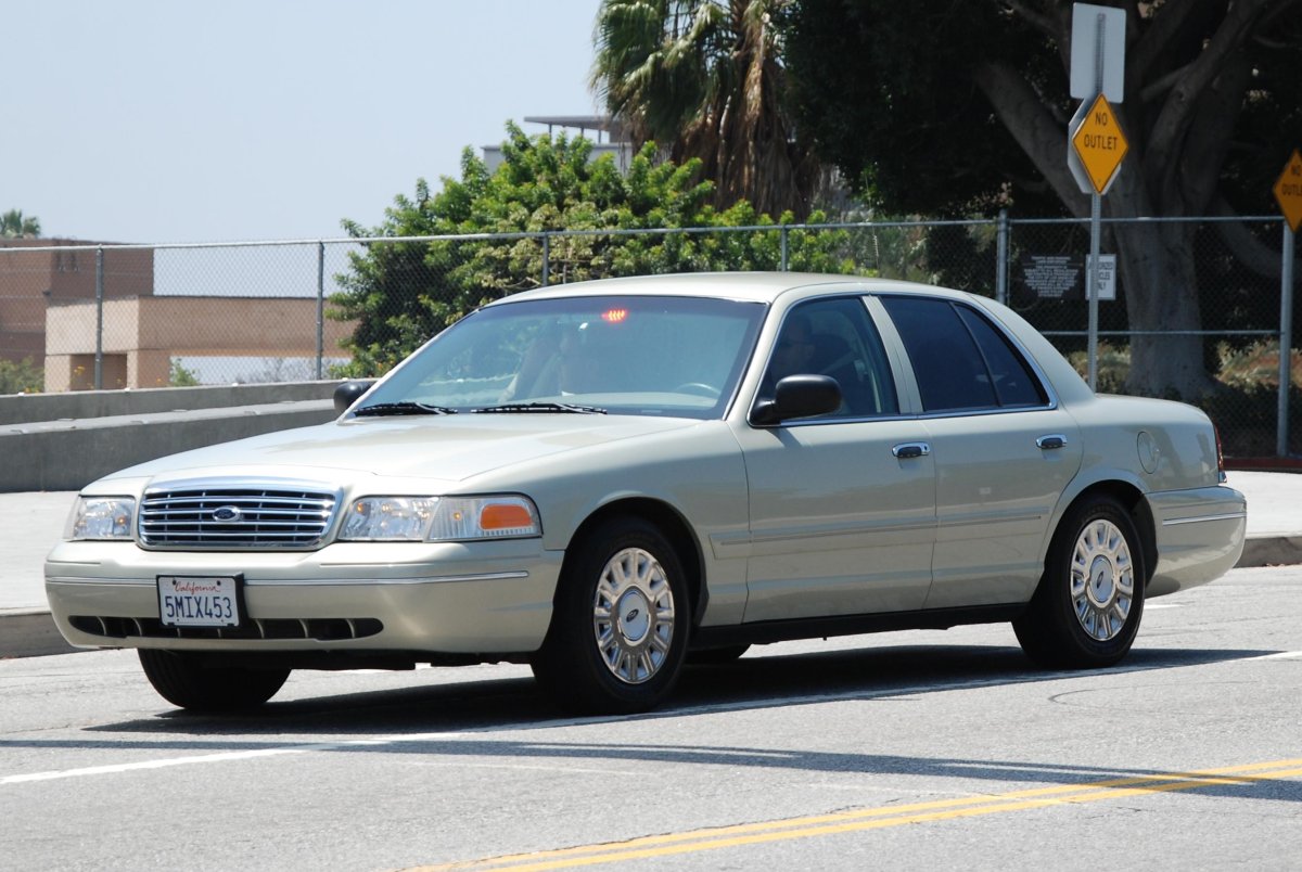 Форд Краун Виктория 2000