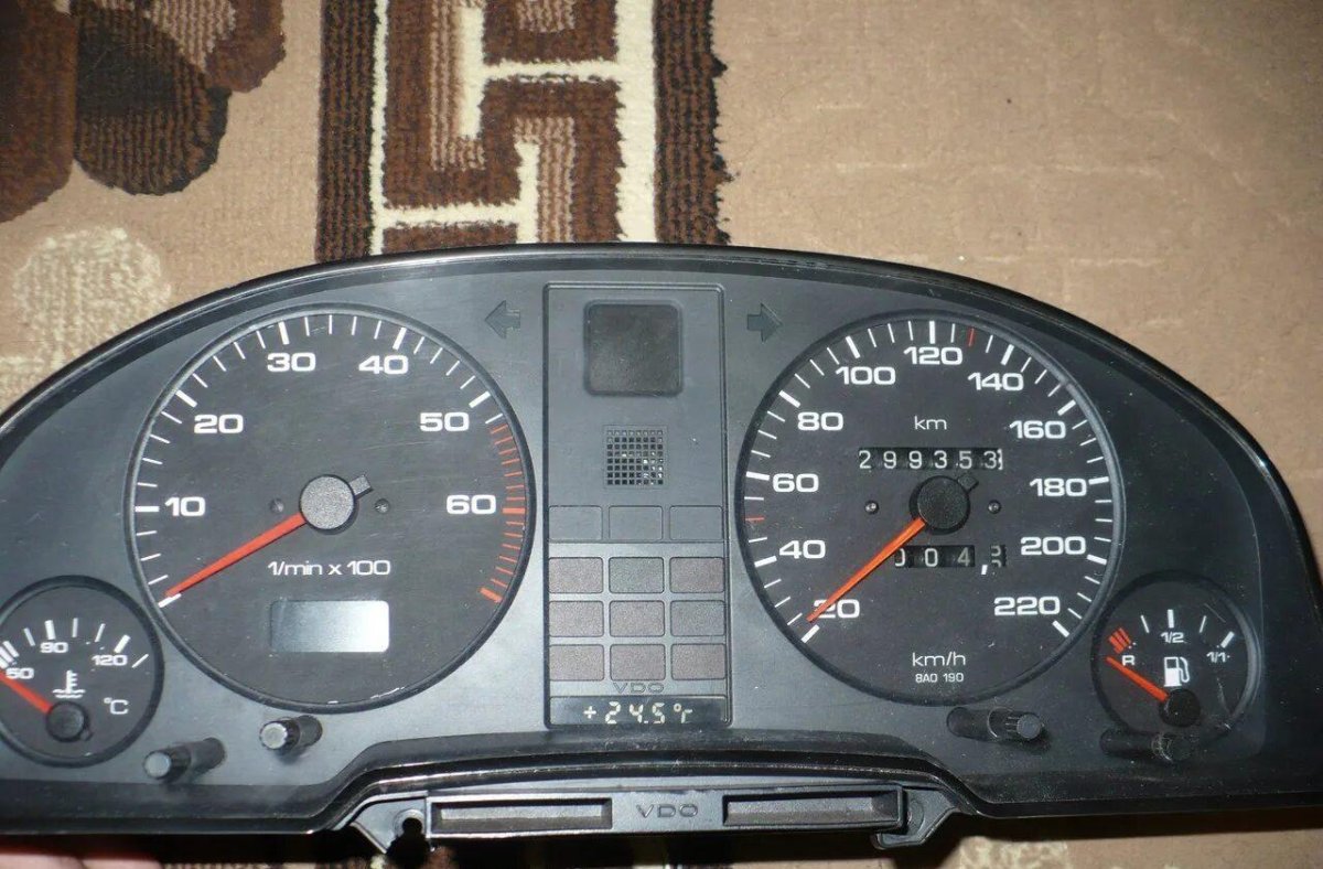 Audi 80 приборная панель