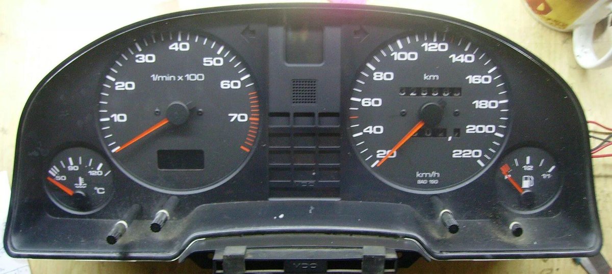 Audi 80 приборная панель